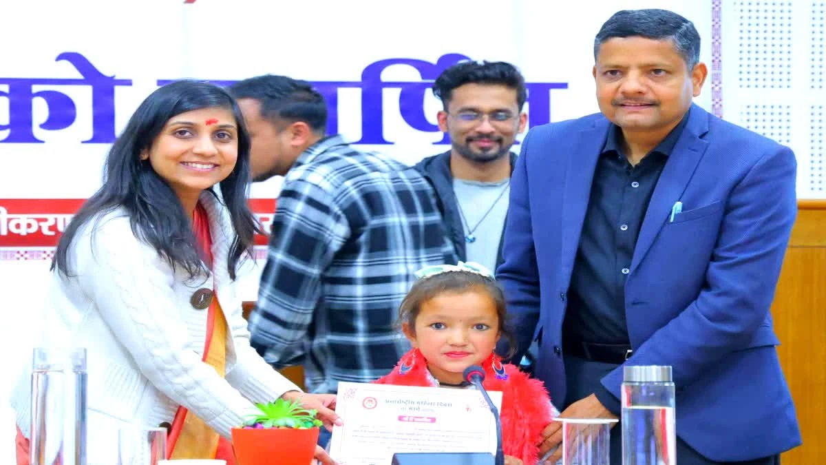 Uttarakhand's Youngest Content Creator: 'Hello guys, stay healthy and have fun', 9-year-old bubbly Prabha is on social media, her pahadi style wins hearts.