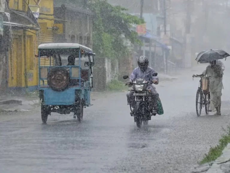 UP Weather Update: Storms, rain, and hailstorms wreak havoc in 25 districts of Uttar Pradesh, killing 11 people.