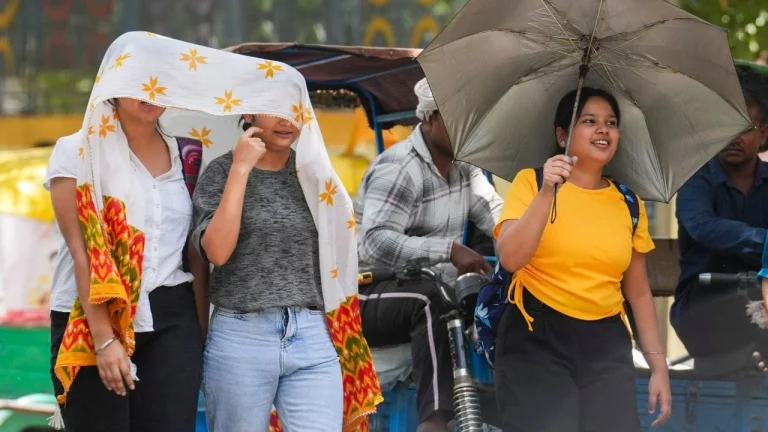 Weather Update: Severe heat wave wreaks havoc in North India, mercury crosses 45°C, heatwave alert issued in Delhi, UP, and MP