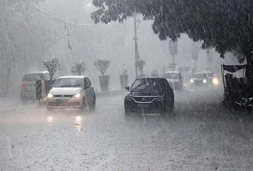 IMD Weather Update: Weather wreaks havoc amid scorching heat! Alert issued for storms, rain, and strong winds in Uttar Pradesh