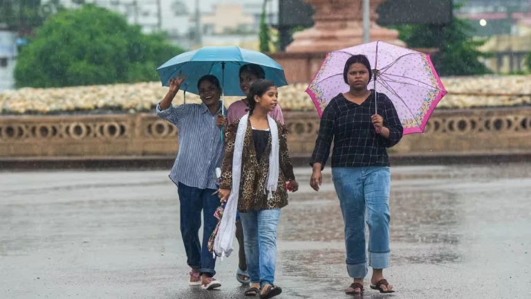 UP Weather News: Beware UP! Heat wave to hit in the next 72 hours, IMD issues major alert