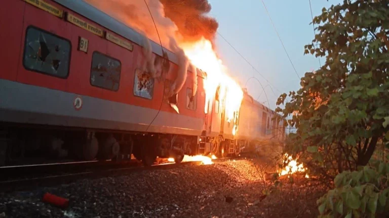 Rajdhani Express Fire