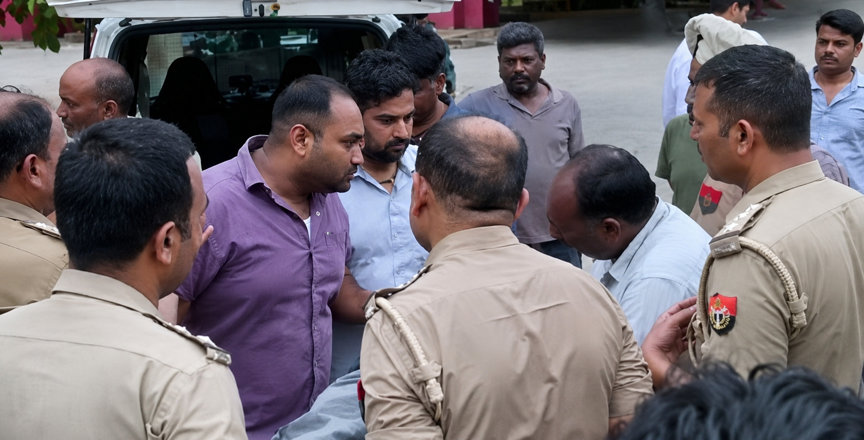 Baraut Firing Case: Shooting incident near police post in Baghpat