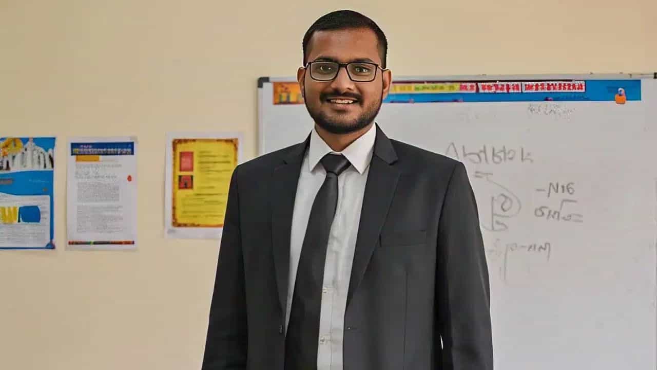 Bihar Teacher Dress Code 2026: Bihar government introduces a new dress code for government school teachers, banning jeans, T-shirts, and social media reels on school premises