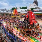 Jagannath Rath Yatra: Devotees gathered in Puri as emergency teams respond after a stampede-like incident.
