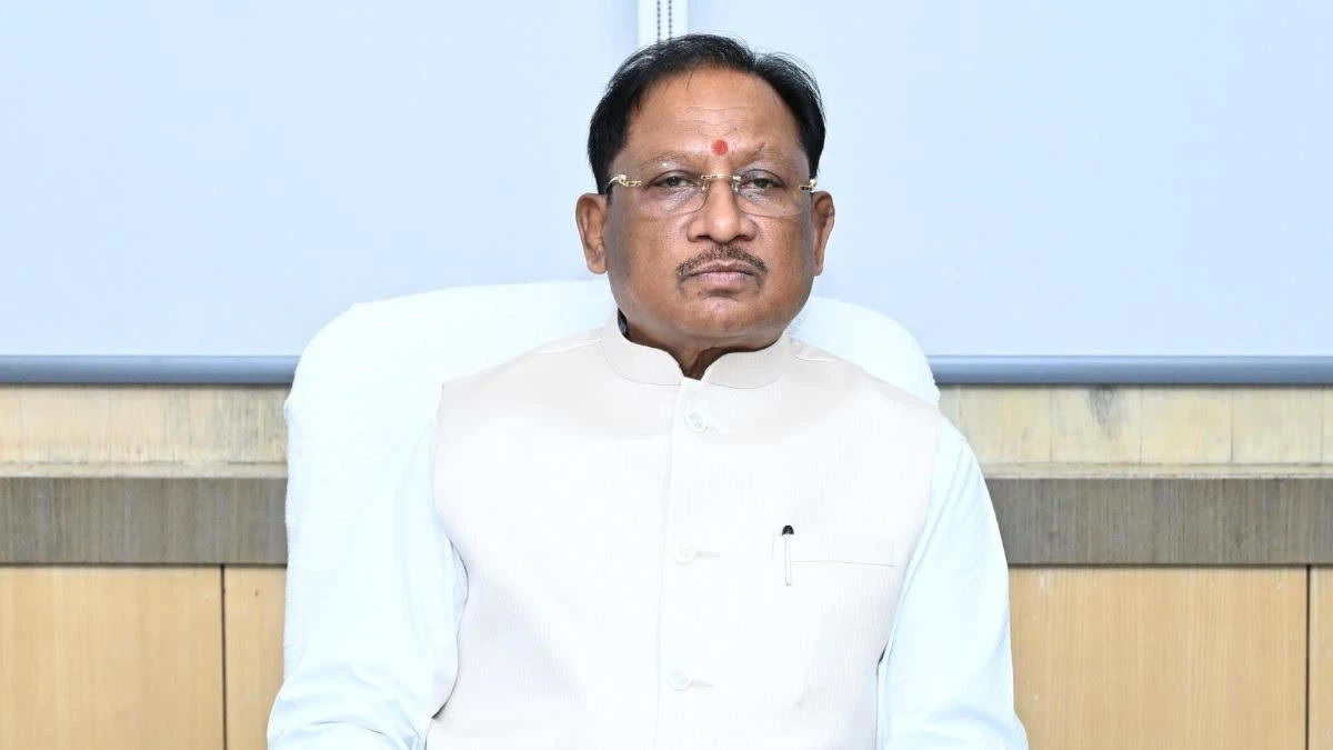 AI Revolution Chhattisgarh: CM Vishnu Deo Sai reviewing AI Revolution Chhattisgarh roadmap during Electronics and IT Department meeting in Raipur.