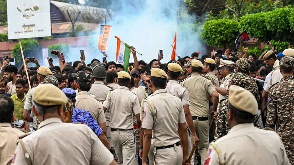 Delhi Police blocks 480 Pakistan-based social media accounts during Jantar Mantar protest