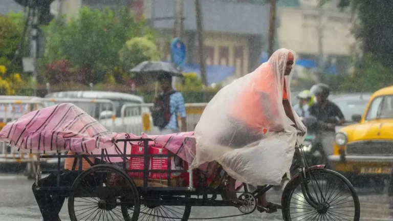 Delhi Weather Update : IMD Weather Updates heavy rainfall alert across India