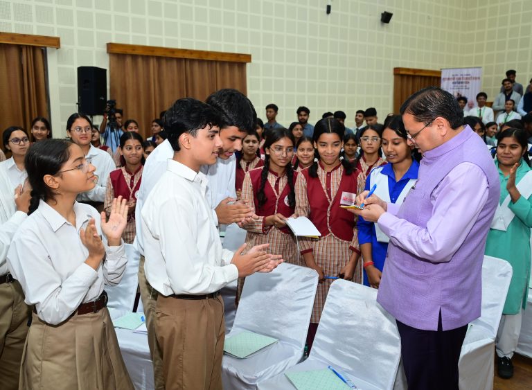 CM-Dhami-Student-Dialogue