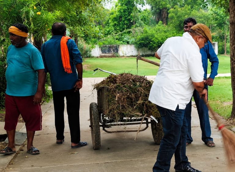 Independence Day Cleanliness Campaign: Cleanliness campaign at Jahanabad Primary School in Bijnor before Independence Day