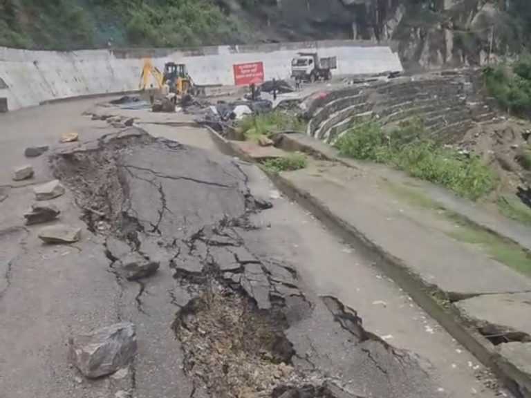 Kedarnath Highway landslide near Rampur Market in Rudraprayag threatening nearby buildings